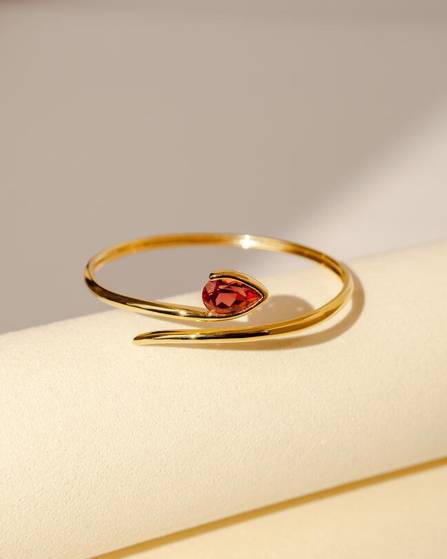 Blush &amp; contour Bangle ₱70,000