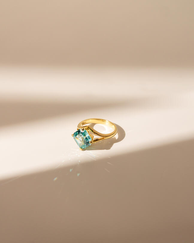 Caribbean Seafoam Ring ₱40,000